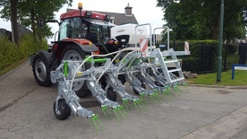 ZOCON GREENSEEDER VOOR LOONBEDRIJF NIEUWENHUIZEN IN SPRANG-CAPELLE.